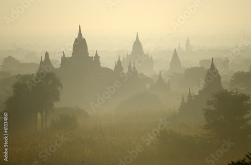 Fotografía Temples of Bagan in early morning. Myanmar (Burma).