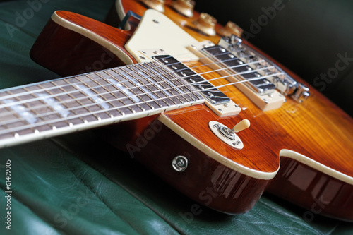 Obraz na płótnie canvas Elegancka gitara elektryczna