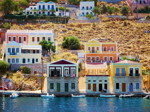 Fotoboard na płycie Kolorowe domy, wyspa symi, Grecja