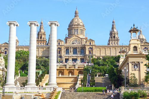 Fotoboard na płycie Muzeum narodowe w placa de espanya, barcelona. 