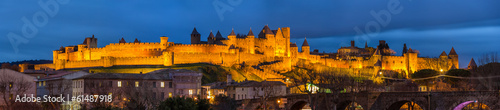 Obraz na płótnie canvas czteroczęściowy "tetraptyk" Wieczorem panorama twierdzy Carcassonne - Francja, Langwedocja-Rou