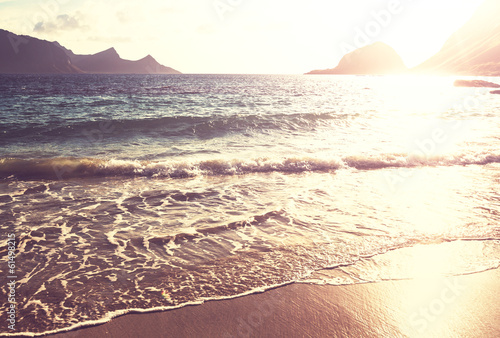 Plakat na papierze fotorealistycznym Plaża na Lofotach