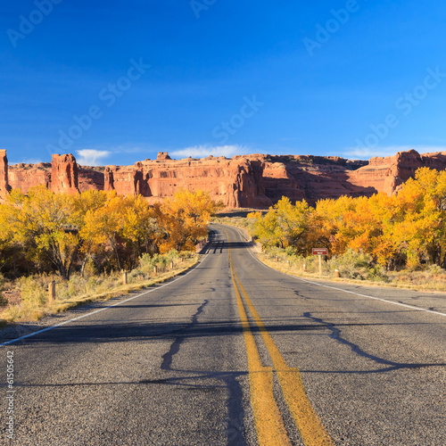 Fotoboard na płycie Droga w park narodowy arches, utah