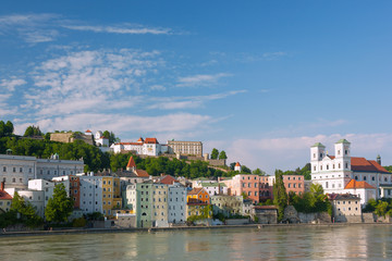 Fototapete - Passau, Veste Oberhaus, St. Michael, Inn