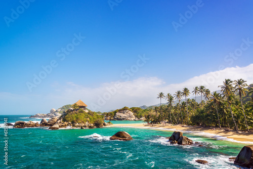 Board z aluminiowym obramowaniem Piękna plaża tayrona