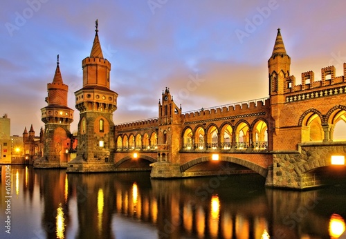 Obraz na płótnie canvas czteroczęściowy "tetraptyk" Berlin oberbaumbrücke - berlin oberbaumbridge 01