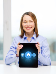 Canvas Print - smiling businesswoman with tablet pc computer