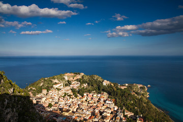 Fototapete - Cityscape of Taormina