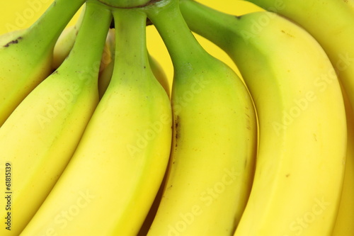 Board z aluminiowym obramowaniem Bliska obraz dojrzałych bananów