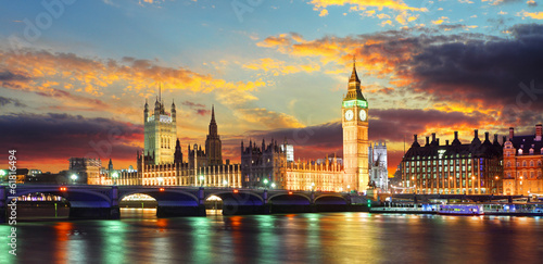 Board z aluminiowym obramowaniem Domy parlamentu - big ben, londyn, wielka brytania