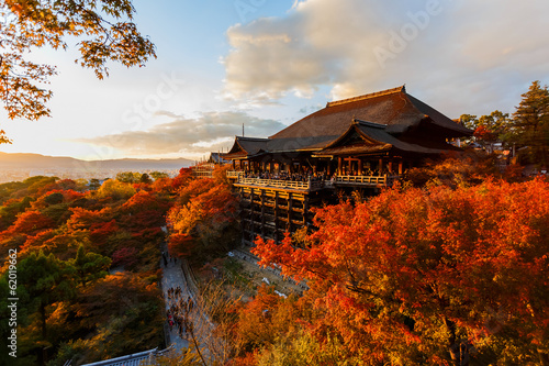 Naklejka samoprzylepna Świątynia kiyomizu-dera w Kioto