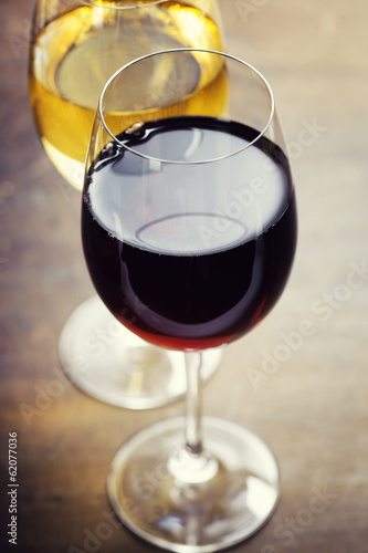 Board z aluminiowym obramowaniem Wino
