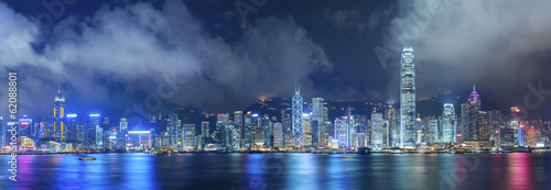 Board z aluminiowym obramowaniem Victoria harbor w hongkongu