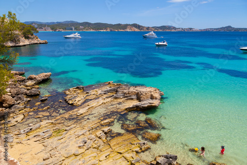 Naklejka samoprzylepna Widok cala fornells w Paguera, Majorka