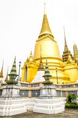 Wall Mural - Emerald temple in thailand