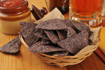 Wall Mural - Corn tortilla chips and beer