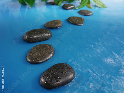Naklejka samoprzylepna Kamienie zen w wodzie