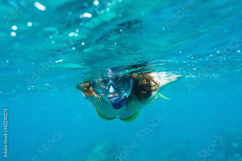 Naklejka samoprzylepna Kobieta z maską snorkeling
