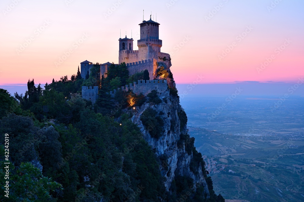 Obraz na płótnie San Marino castle w salonie