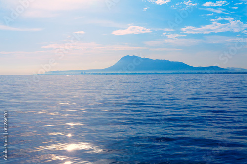 Foto Denia San Antonio Cape and Montgo view from sea