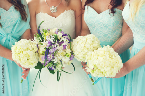 Bride and Bridesmaids bouquets