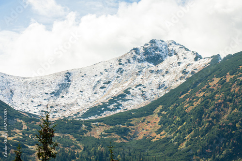 Board z aluminiowym obramowaniem Tatry pokryte śniegiem zimą - polska