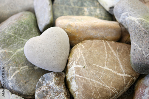 Naklejka na szybę stone heart