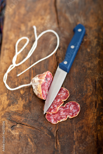 Board z aluminiowym obramowaniem Włoska salame pressato nacinane krojenie