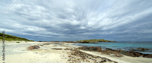 Board z aluminiowym obramowaniem Panorama kolor obrazu wyspy iona plaży w pochmurny dzień