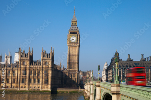 Obraz na płótnie canvas czteroczęściowy "tetraptyk" Dom parlamentu i most Westminster w Londynie, zjednoczone krewnych