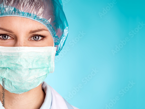 Fotografía Close-up of female surgeon face with space for text