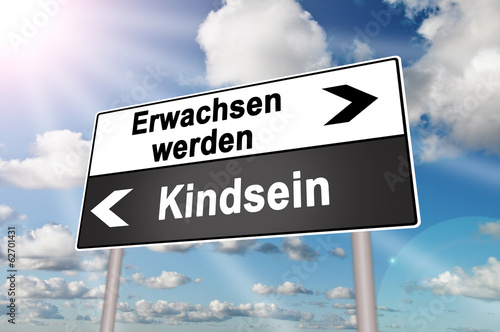 Erwachsen werden Kindsein – Stock-Foto | Adobe Stock