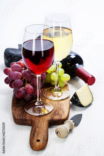 Board z aluminiowym obramowaniem Wino, winogrono i ser