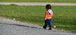 © rachid amrous - enfant isolé dans un parc