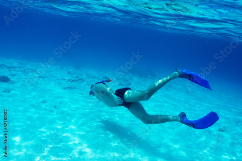 Naklejka samoprzylepna Człowiek z maską snorkeling