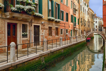 Sticker - Canal bridge and buildings in Venice.