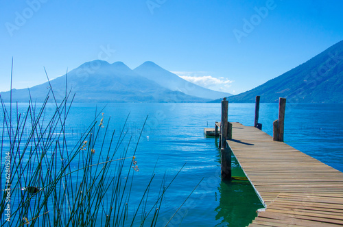 Tapeta ścienna Molo jezioro atitlan