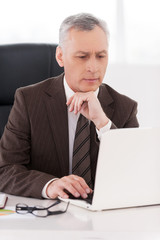 Canvas Print - Businessman at work.