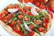 © denio109 - pizza peperoncino cipolla pomodoro e rucola