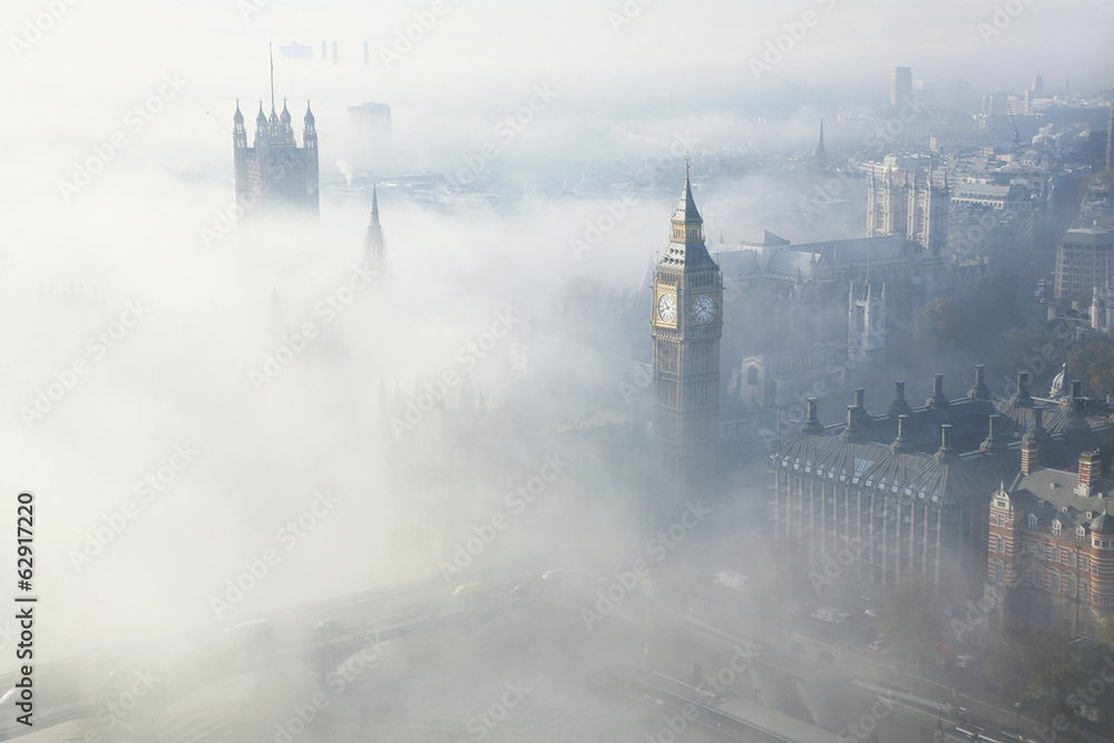 Heavy fog hits London - obrazy, fototapety, plakaty 