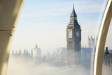 Fototapeta Londyn - Heavy fog hits London