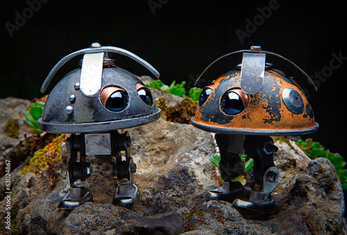 Board z aluminiowym obramowaniem Robot steampunk