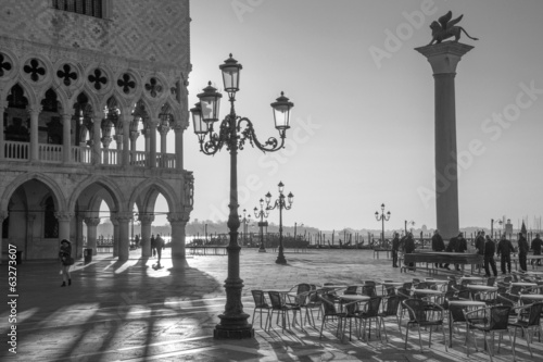 Board z aluminiowym obramowaniem Wenecja - pałac dożów i plac saint mark