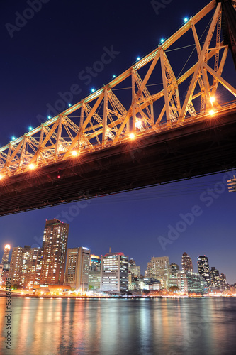 Fototapeta na wymiar Queensboro Bridge and Manhattan