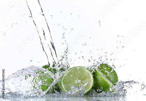 Fotoboard na płycie Limonki z pluskiem wody