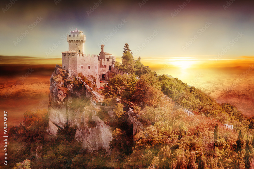 Obraz na płótnie artistic view of San Marino tower: the Cesta or Fratta at sunset w salonie