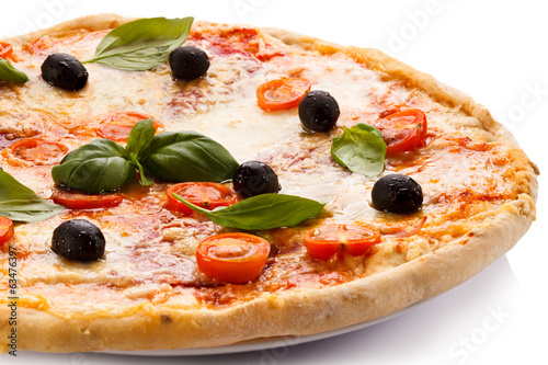 Naklejka samoprzylepna Pizza na białym tle