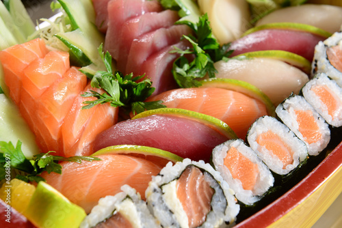 Naklejka samoprzylepna Japońskie jedzenie - sushis
