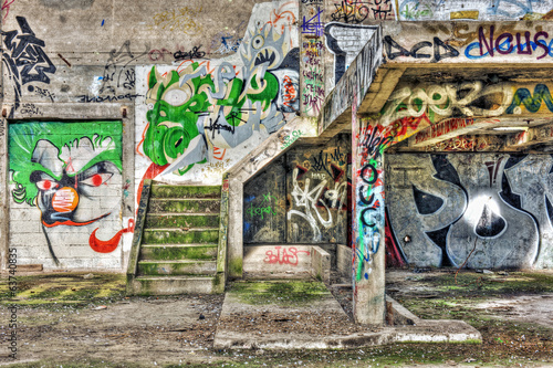 Obraz w ramie Staircase in a derelict industrial building