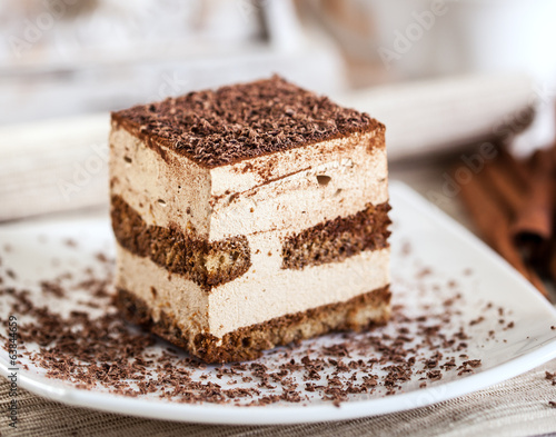 Board z aluminiowym obramowaniem Ciasto deserowe tiramisu.